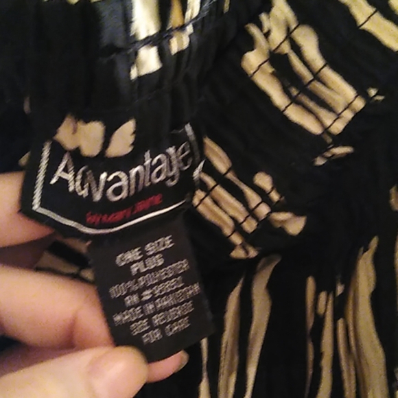 Patterned skirt - Picture 3 of 3